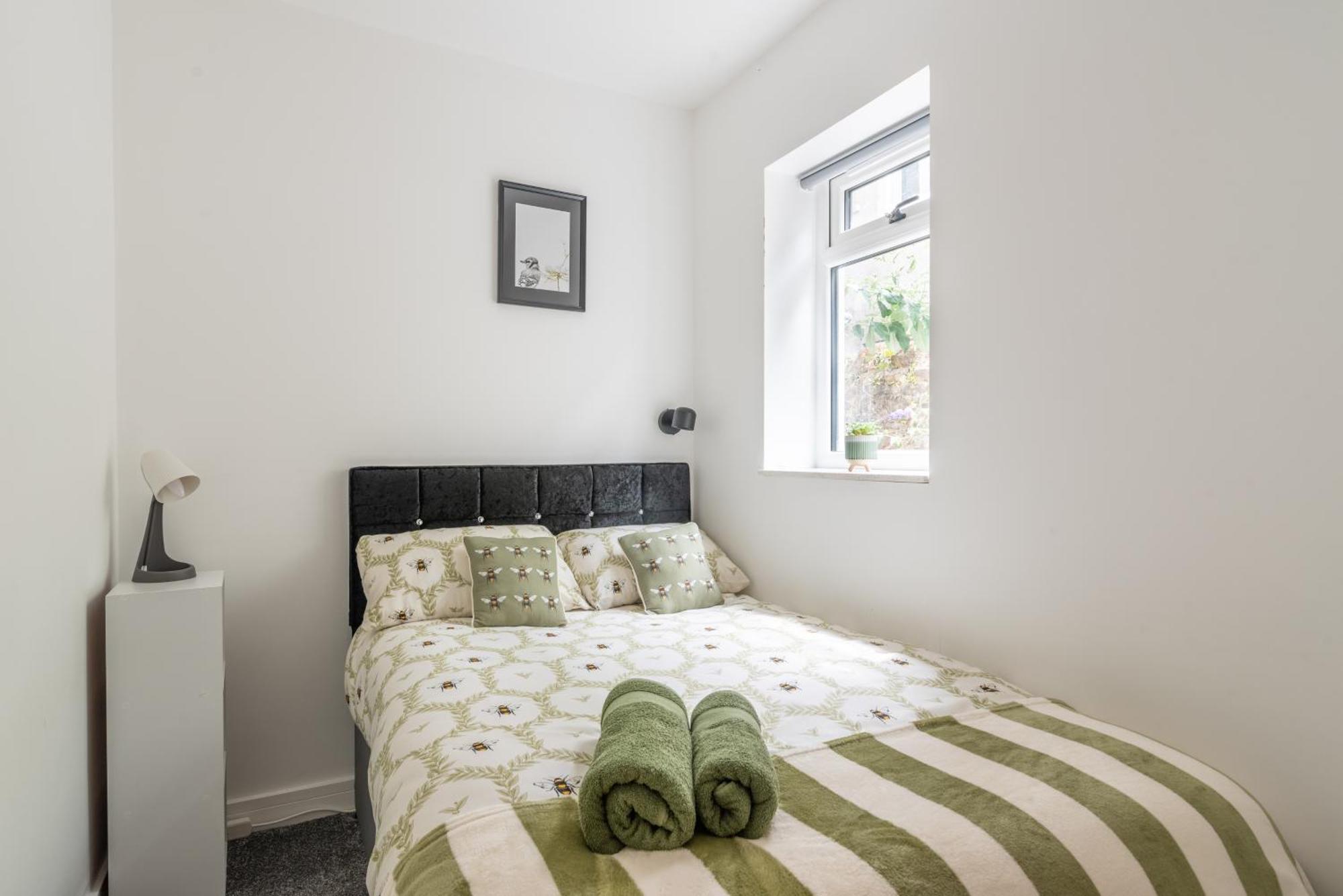 Two Bedroom Apartment In Cardiff City Centre Bagian luar foto