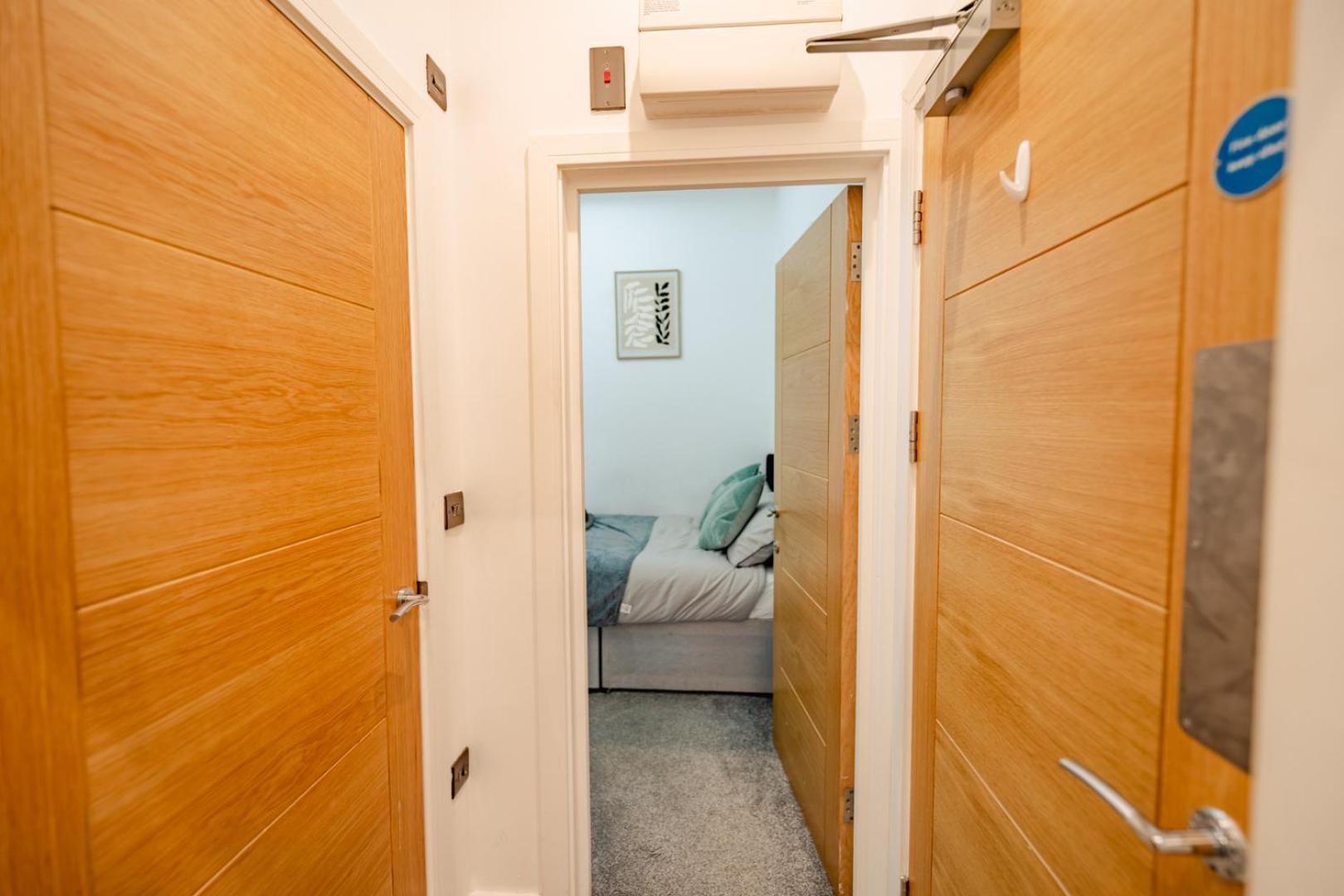 Luxury Apartments In Cardiff City Centre Bagian luar foto