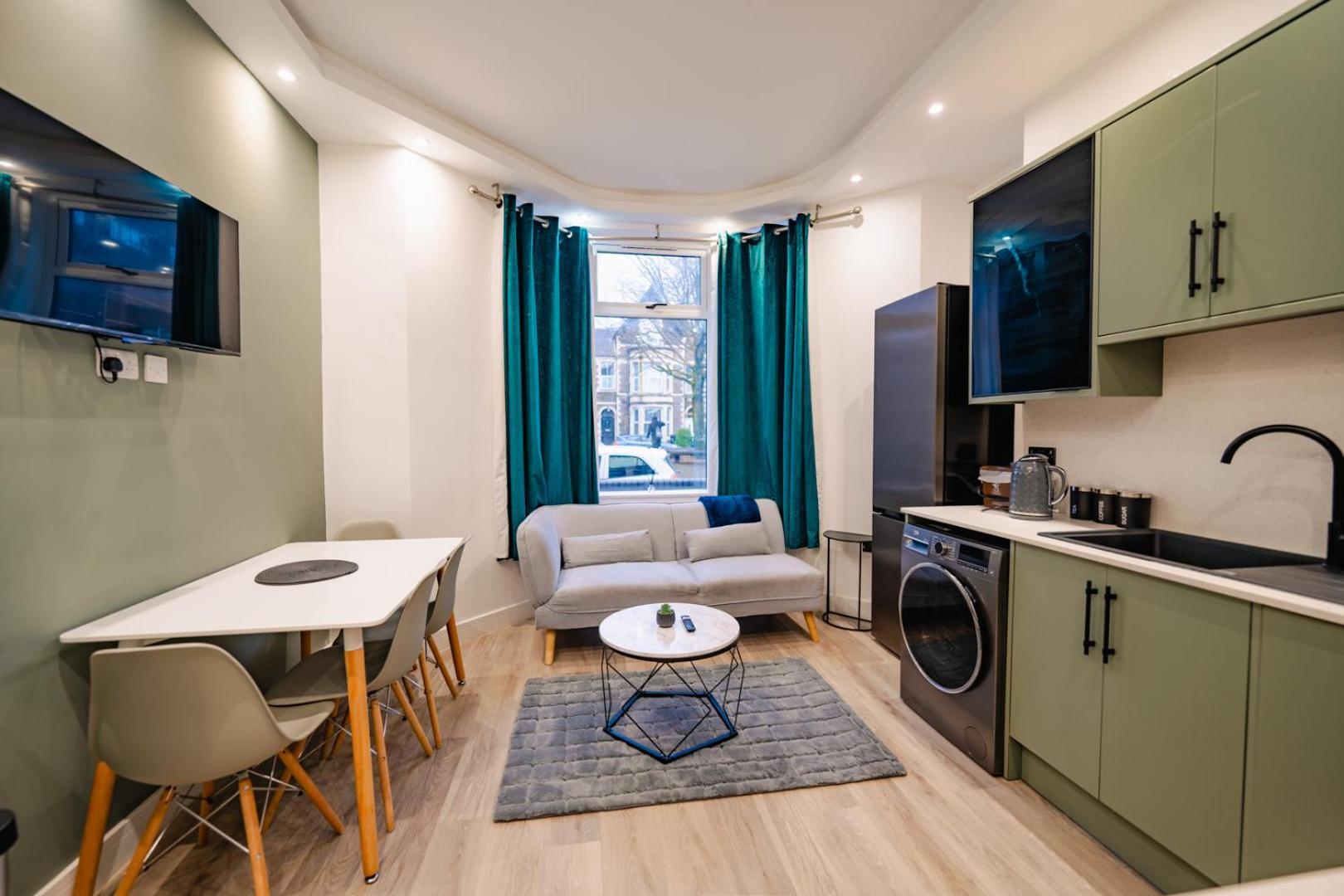 Luxury Apartments In Cardiff City Centre Bagian luar foto